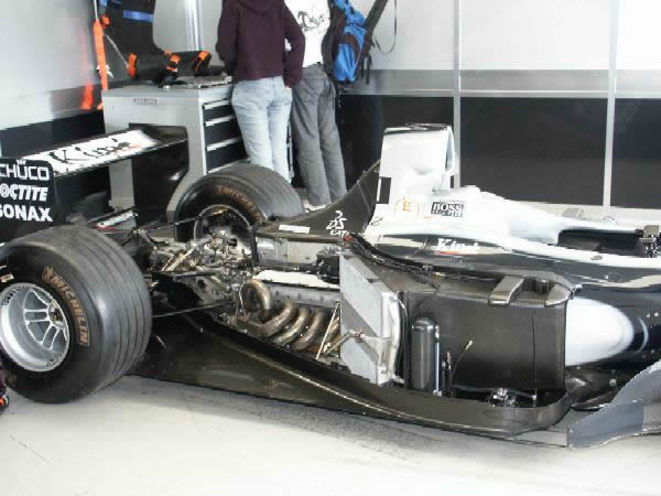 Blown diffuser on McLaren MP4/17