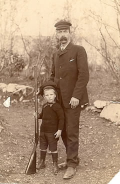 Albert Edward Jones sa sinom
