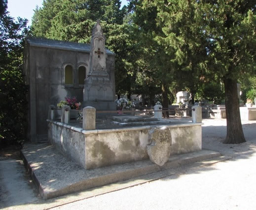 Grob na trsatu Kazimira Kozulića