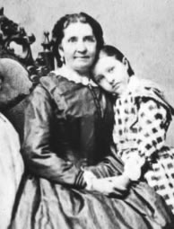 Majka Roza Laborfalvi sa kćerkom Rozom