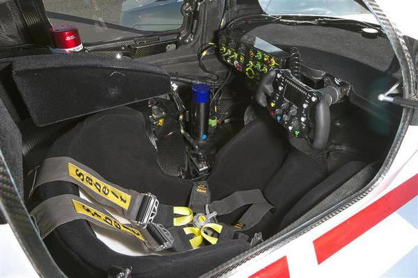 Audi R18 cockpit