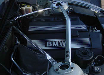 Strut bar on BMW