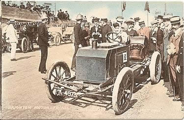 Dorothy Levitt driving a Napier at the inaugural Brighton Speed Trials in July 1905